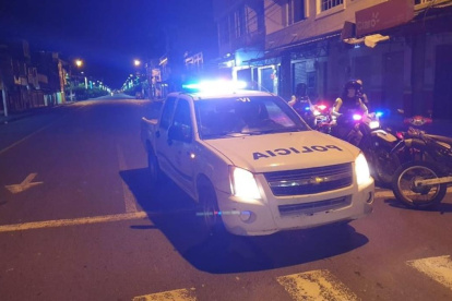 Agentes policiales en uno de los operativos en la ciudad de Quevedo.