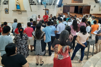 Un buen número de feligreses acudieron a la convocatoria que realizó esta parroquia católica el viernes 3 de marzo de 2023.