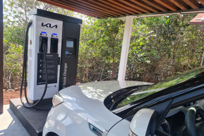 La primera electrolinera de Kia ya brinda servicio en las Islas Encantadas.