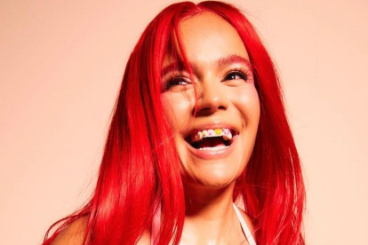 La colombiana presentó el videoclip oficial como sorpresa para sus fans por todo el apoyo brindado a su última producción.