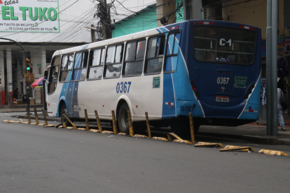 En las calles Seis de Marzo y Sucre, este es el escenario que se observa en las calles.