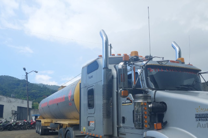 Vehículo. Un tanquero figura entre las evidencias del posible delito.