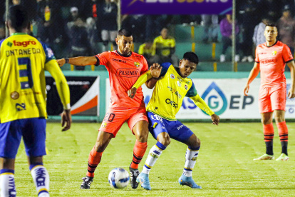 Jesús Preciado es el "10" del Gualaceo y se adapta a cualquiera de las posiciones en el ataque.