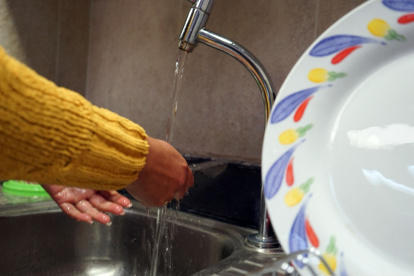 Las obras demoradas impiden en normal abastecimiento de agua en varios sectores de Quito.