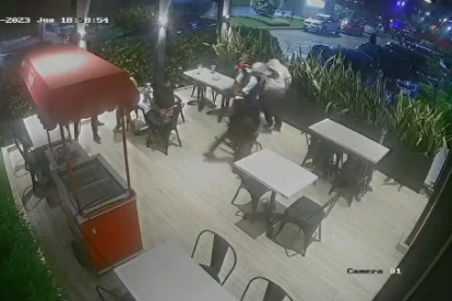 Violento asalto en restaurante de Daule deja a una familia secuestrada