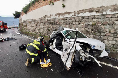Miembros del Cuerpo de Bomberos lograron rescatar a un adolescente de 17 años