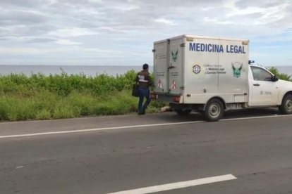 Criminalística acudió al sitio del crimen para hacer el levantamiento del cadáver