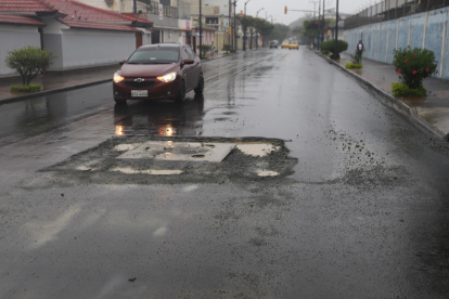 Bache ubicado en las calles El Oro y Dolores.