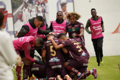 La plantilla de Mushuc Runa salió en autobús desde Guayaquil la noche del viernes 10 de marzo y llegó a Ambato aproximadamente a las 10:00 del sábado 11 de marzo.