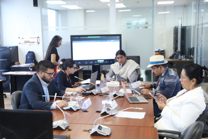 La mesa de Garantías Constitucionales, que indaga el asesinato de Mendúa, es presidida por Fernando Cabascango.