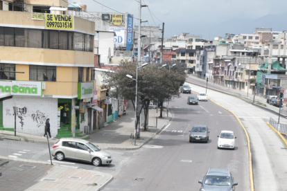 vehículos particulares busquen rutas alternas.