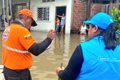 La Secretaría de Gestión de Riesgos atiende a los afectados.