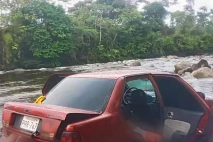 En este vehículo encontraron a dos de las víctimas mortales