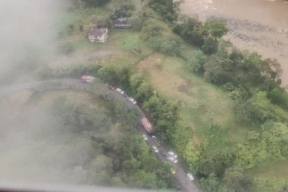 Toma aérea del accidente de tránsito.