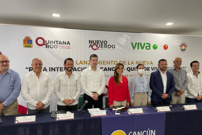 Lanzamiento.- Las autoridades anuncian la nueva ruta Quito - Cancún con Viva Aerobus.