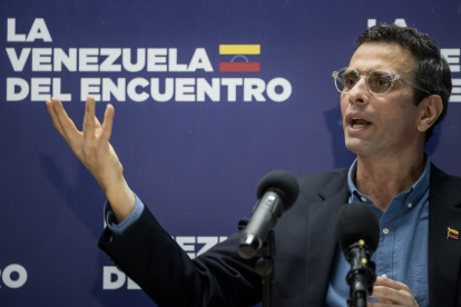 El líder opositor venezolano Henrique Capriles durante una rueda de prensa