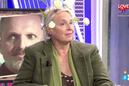 La empresaria, madre de la fallecida modelo Bimba Bosé, dio pistas de que su hermano mantuvo una relación con el actor Toni Cantó.