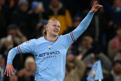 Manchester (United Kingdom), 14/03/2023.- Manchester City"s Erling Haaland celebrates after scoring the 5-0 during the UEFA Champions League Round of 16, 2nd leg match between Manchester City and RB Leipzig in Manchester, Britain, 14 March 2023. (Liga de Campeones, Reino Unido) EFE/EPA/Adam Vaughan