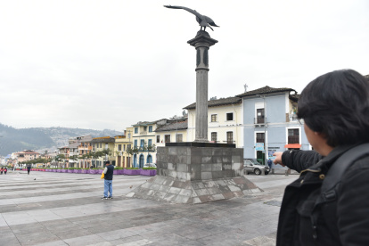 En este lugar se desplomó el sujeto y luego fue llevado a un hospital, donde murió