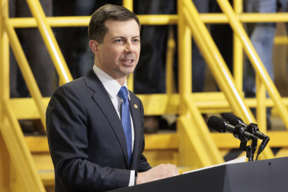 Imagen de archivo del secretario de Transporte de EE. UU., Pete Buttigieg.