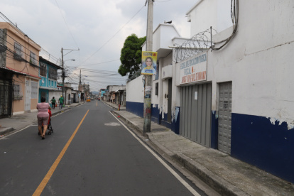 1. Abandono. Al estar de vacaciones los estudiantes, se observa la vía completamente abandonada. Los delincuentes lo aprovechan