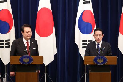 Kishida y Yoon se comprometieron a reforzar su cooperación bilateral en materia de seguridad y junto a Estados Unidos