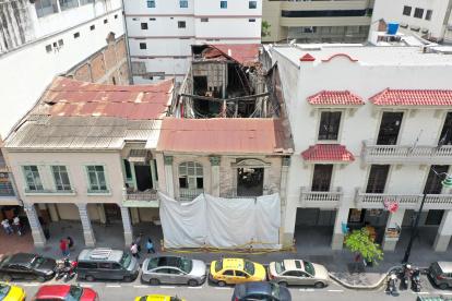 CASAS PATRIMONIALES EN RIESGO UNA DE ESA ES LA CASA MALDONADO QUE ESTA UBICADO EN VICTOR MANUEL RENDO Y PEDRO CARBO QUE SE ESTA CAYENDO EN PEDAZO 16 DE MARZO DEL 2023 GUAYAQUIL-ECUADOR