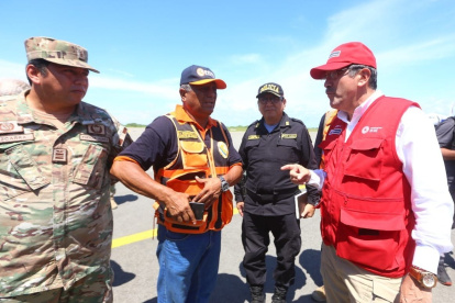 Las autoridades peruanas se encuentran en Tumbes evaluando los daños de las réplicas de los sismos registrados en Ecuador.