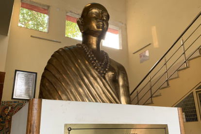 India. Busto del matemático y astrónomo indio, Aryabhatta, en la Universidad Aryabhatta de Nueva Delhi.