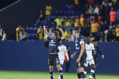 Lautaro Díaz de cabeza puso el gol