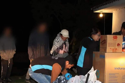 Ayudas a damnificados comenzaron a entregarse en Azuay.