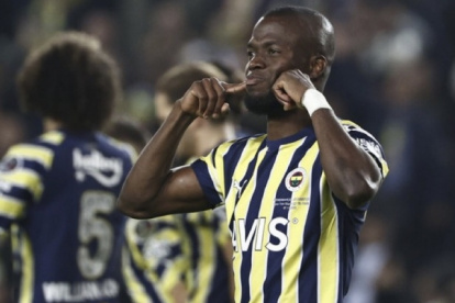 El artillero ecuatoriano sigue haciendo historia en Turquía.