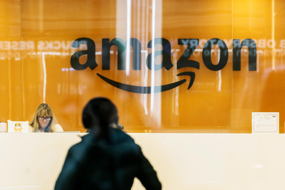 Vista de la entrada a las oficinas de Amazon en Nueva York, en una fotografía de archivo.