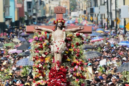 La procesión de Cristo del Consuelo es una de las más grandes del país y se efectúa durante esta celebración.
