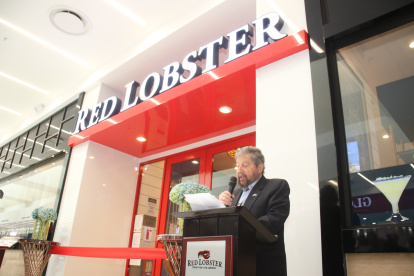 El nuevo local, ubicado en Riocentro  Ceibos, tiene una capacidad para 185 personas.