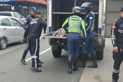 Fue atropellado por una motorizado. El señor cruzaba la calle para embarcarse en una unidad de la Metrovía.