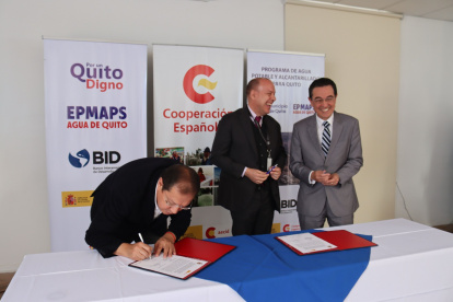 Financiamiento. La suscripción del documento se realizó este miércoles.