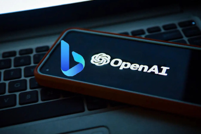 Bing es el motor de búsqueda lanzado por la compañía Microsoft en junio de 2009. Como cualquier otro buscador funciona mediante una consulta realizada por un usuario, a la que responde con anuncios, resultados orgánicos, imágenes, vídeos y noticias.