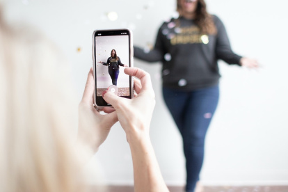 El efecto del uso de de filtros en "influencers" será vigilado por el gobierno francés.