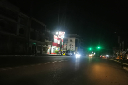 Servicios. Solo instalaciones y rubros de servicios cuentan con energía.