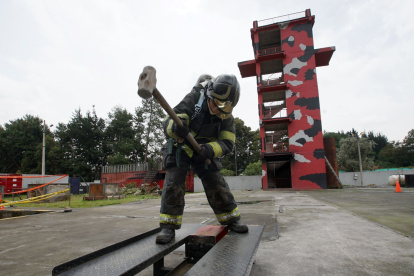 Perfil. Liliana Guamán lleva 19 años en el Cuerpo de Bomberos de Quito.