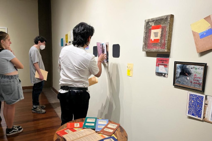 La artisca busca captar nuevos públicos con esta exposición hace poco inaugurada en el Museo Municipal.