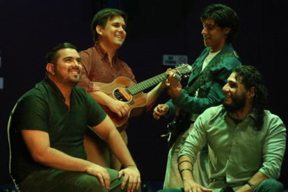 La agrupación Red Case Band en el Teatro Centro de Arte.