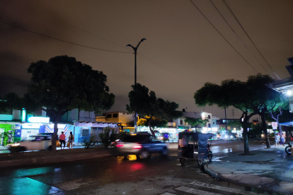 La avenida quedó a oscuras luego de suscitarse el temblor del pasado 18 de marzo.