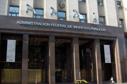 El Ministerio de Hacienda busca identificar capitales en el exterior.