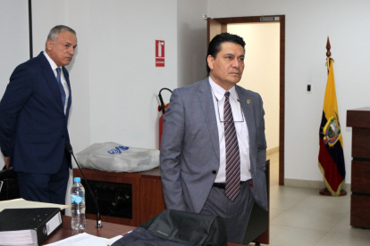 Diligencia. Carlos Figueroa acudió este martes 28 de marzo en el Complejo Judicial Norte.