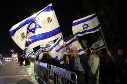 inició una negociación con los líderes de la oposición, luego de 12 semanas de protestas.