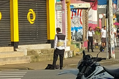 El guardia de seguridad permanece ahora en manos de la Policía, que continúa las investigaciones.