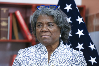 La representante de Estados Unidos ante la ONU, Linda Thomas-Greenfield, ofrece declaraciones a la prensa, este 29 de marzo de 2023, durante una visita al albergue San Juan de Dios.