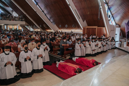 Panorama. Un día de misa en el santuario Nuestra Señora de la Alborada.